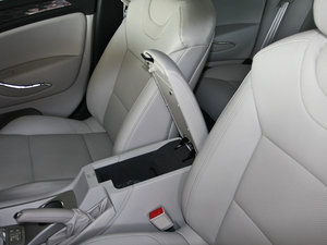 2011款2.3L 自动豪华版 空间座椅