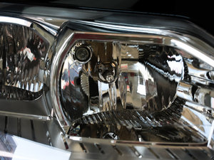 2011款2.3L 自动尊驭版 细节外观