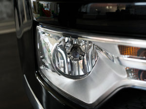 2011款2.3L 自动尊驭版 细节外观