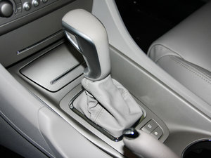 2011款2.3L 自动尊驭版 换挡杆