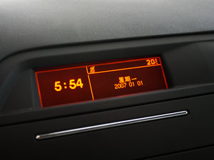 2011款2.3L 自动尊驭版 中控区