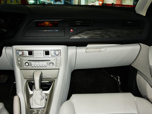 2011款2.3L 自动尊驭版 中控区