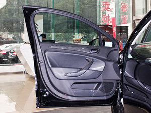2011款东方之旅 2.3L 尊贵版 驾驶位车门