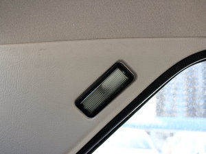 2011款1.6L 手动科技版 空间座椅