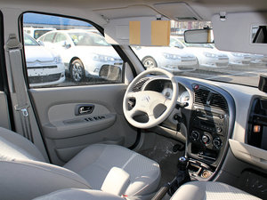 2011款1.6L 手动科技版 空间座椅