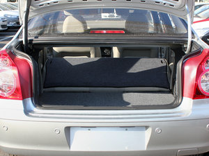 2011款1.6L 手动科技版 空间座椅