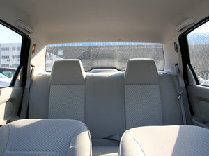 2011款1.6L 手动科技版 空间座椅