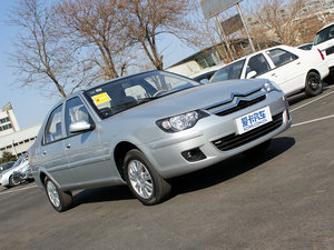 2011款1.6L 手动科技版 整体外观