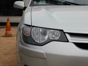 2011款1.6L 手动尊贵版 细节外观
