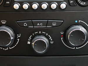 20112.0L Ԅ(dng)Rq п؅^(q)