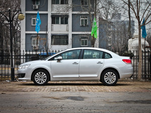 2012款1.6L 自动品享版 正侧（左）