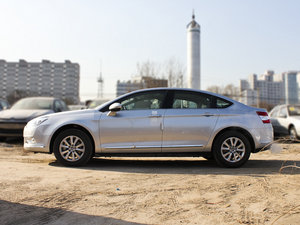 2012款2.0L 自动尊享版 正侧（左）