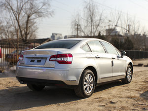 2012款2.0L 自动尊享版 整体外观