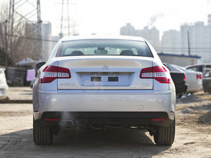 2012款2.0L 自动尊享版 正后	