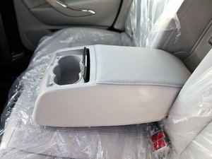2012款2.0L 自动尊享版 空间座椅