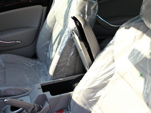 2012款2.0L 自动尊享版 空间座椅