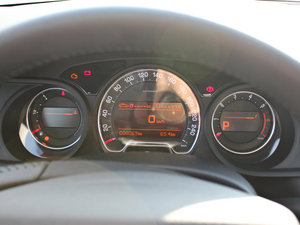 2012款2.0L 自动尊享版 仪表