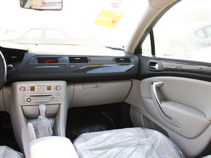 2012款2.0L 自动尊享版 中控区