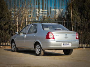 2012款1.6L 自动科技版 左后45度