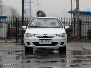 2012款1.6L 手动尊贵版 整体外观