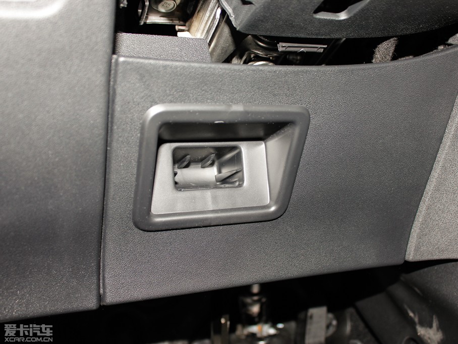 2013ѩFC4L 1.6THP Ԅ(dng)ǰ