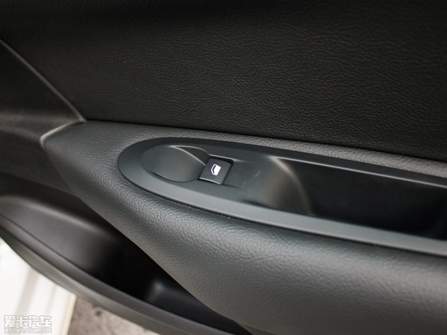 2013ѩFC4L 1.6THP Ԅ(dng)ǰ