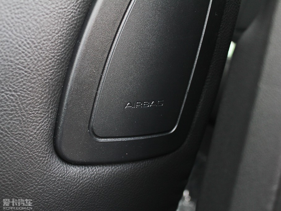 2013ѩFC4L 1.8L ԄӄY