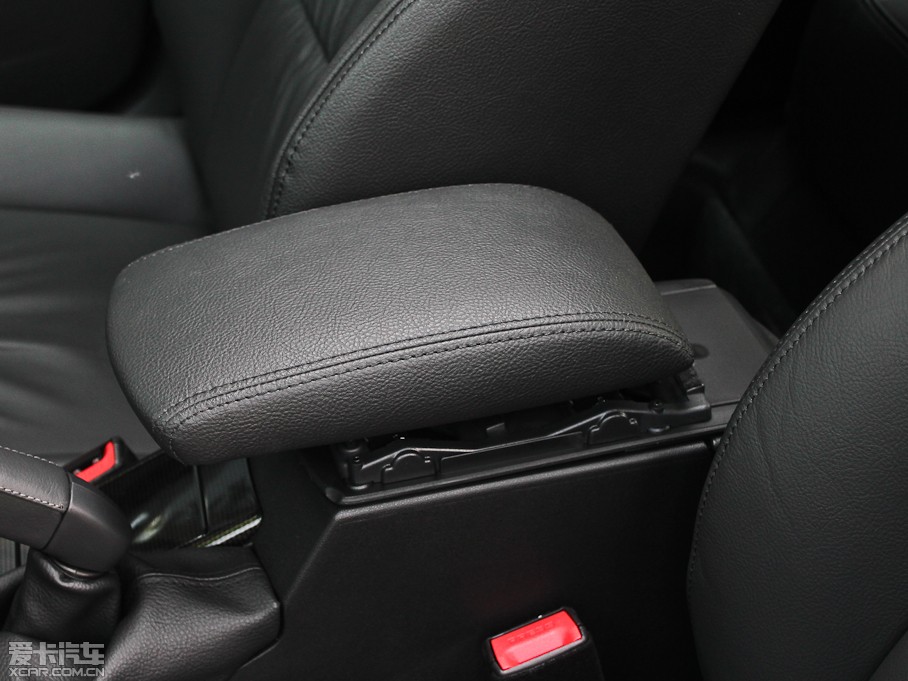 2013ѩFC4L 1.8L ԄӄY