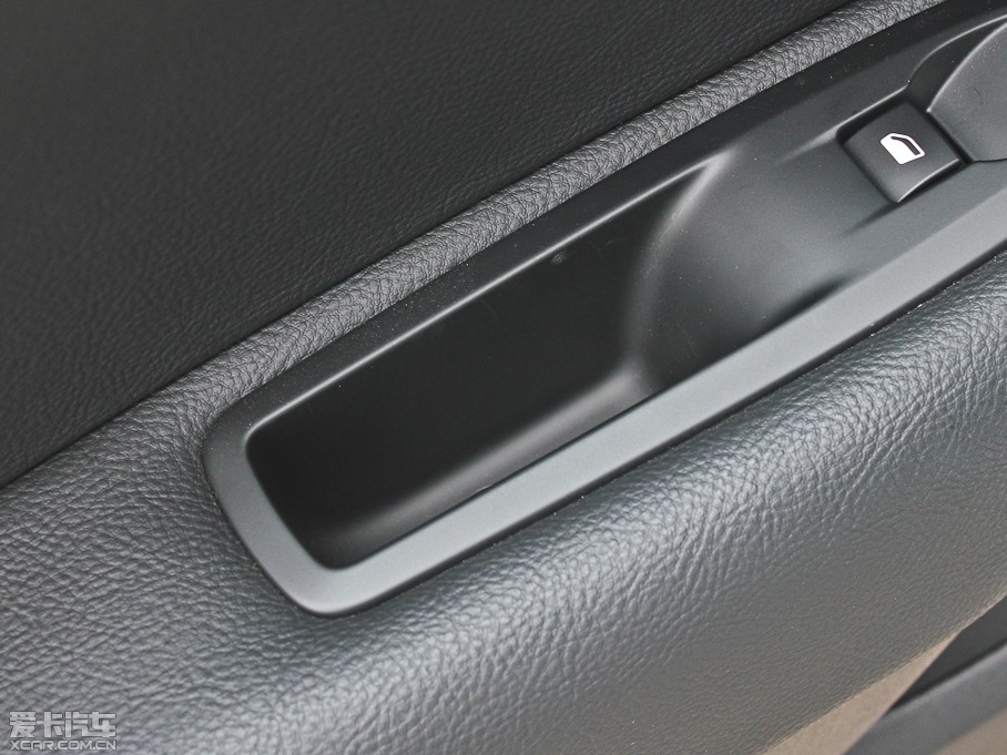 2013ѩFC4L 1.8L ԄӄY