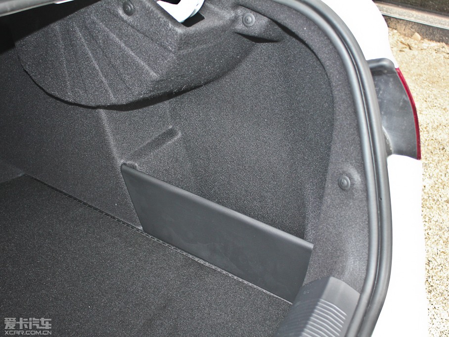 2013ѩFC4L 1.8L ԄӄY