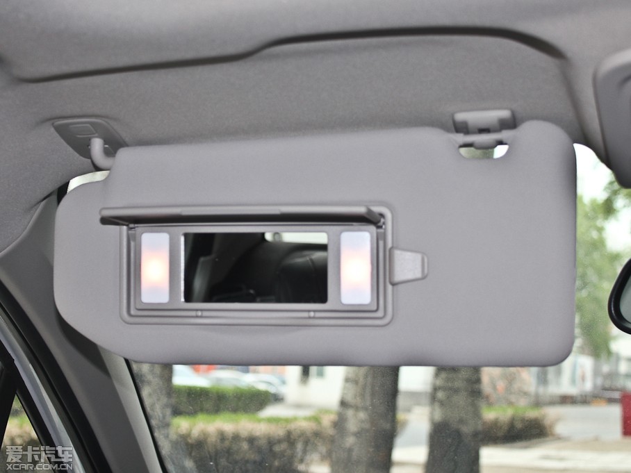 2013ѩFC4L 1.8L ԄӄY