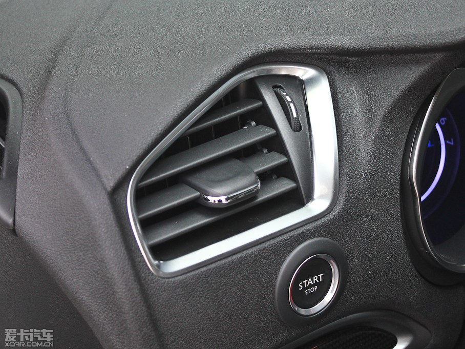 2013ѩFC4L 1.8L ԄӄY