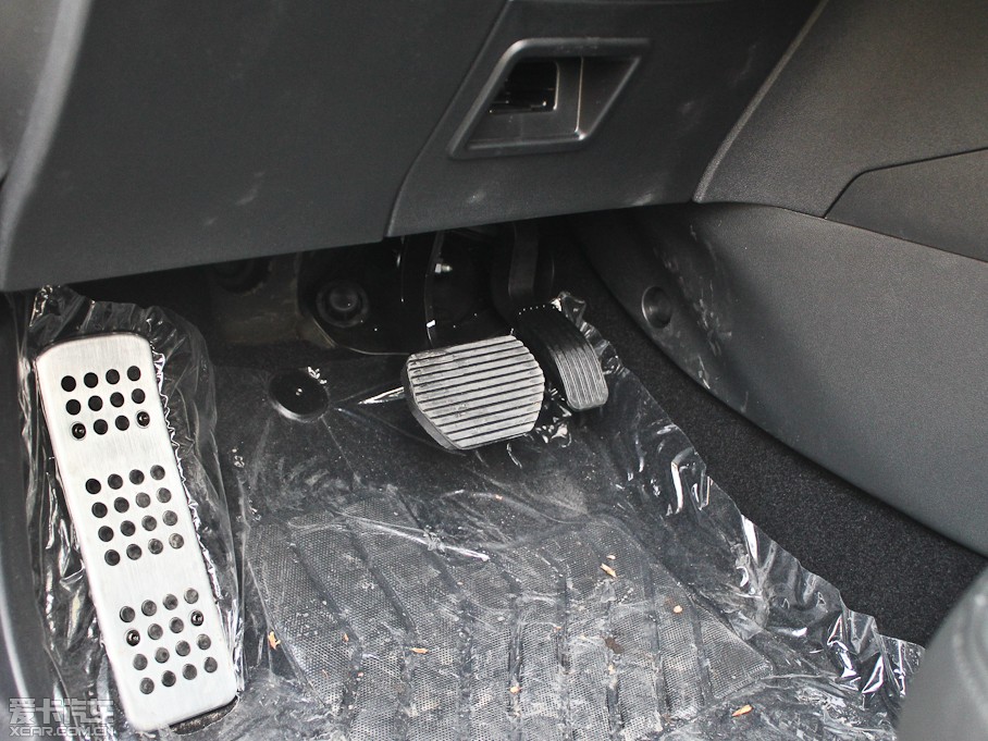 2013ѩFC4L 1.8L ԄӄY