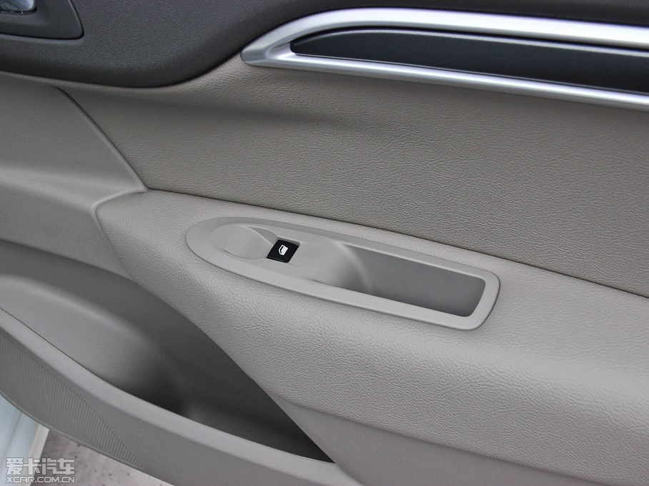 2013ѩFC4L 1.6L քӄ