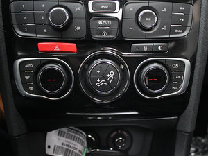 2013款1.8L 自动劲驰版 空调调节