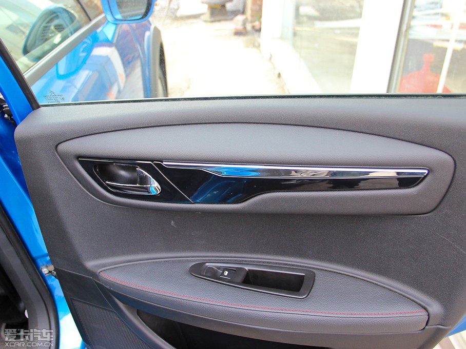 2013������Cross �Ŀ� 1.6L �ԄӰ�