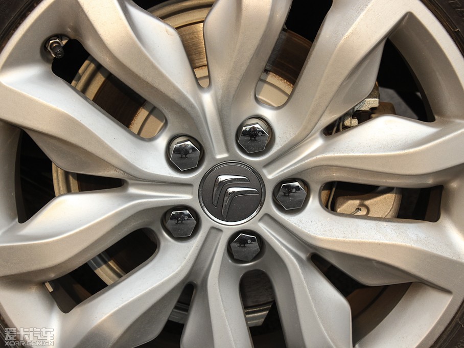 2013��ѩ�F��C5 2.3L �ԄӺ��A��