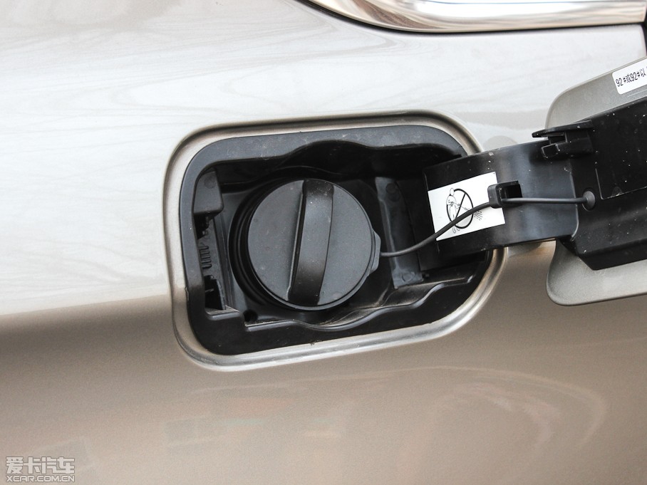 2013ѩFC5 2.3L ԄӺA