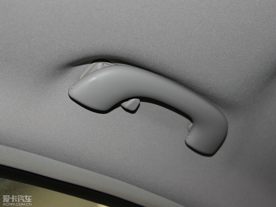 2013��ѩ�F��C5 2.3L �ԄӺ��A��