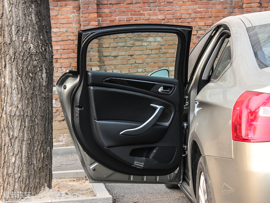 2013ѩFC5 2.3L ԄӺA