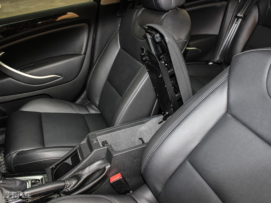 2013ѩFC5 2.3L ԄӺA