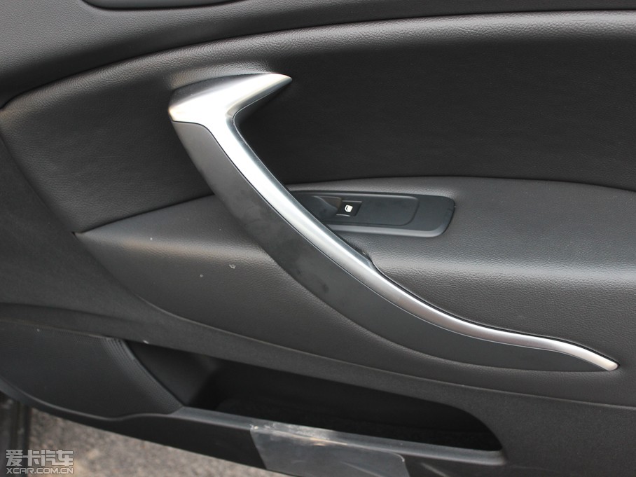 2013��ѩ�F��C5 2.3L �ԄӺ��A��