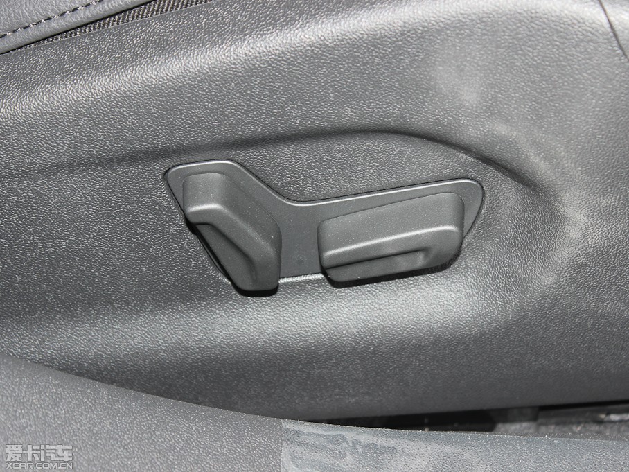 2013ѩFC5 2.3L ԄӺA