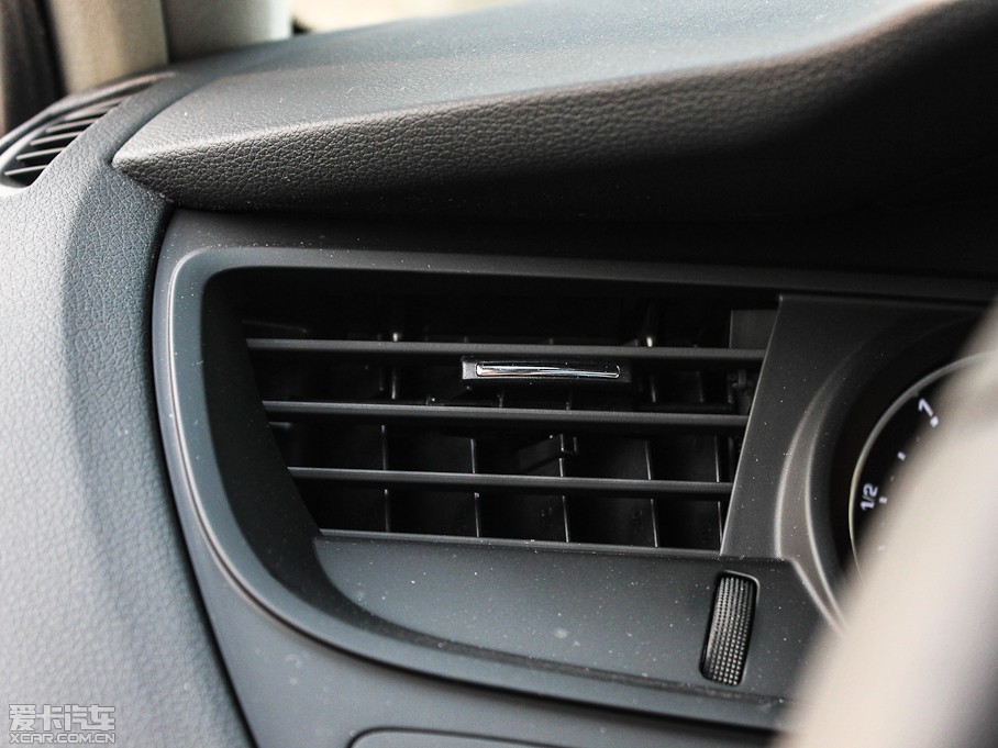 2013��ѩ�F��C5 2.3L �ԄӺ��A��