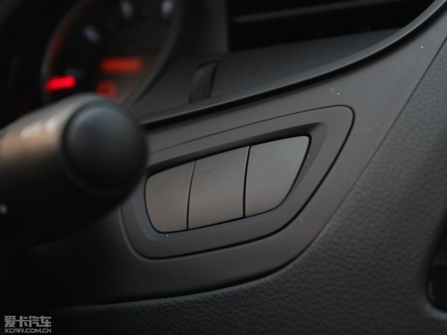 2013ѩFC5 2.3L ԄӺA