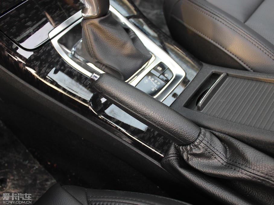 2013��ѩ�F��C5 2.3L �ԄӺ��A��