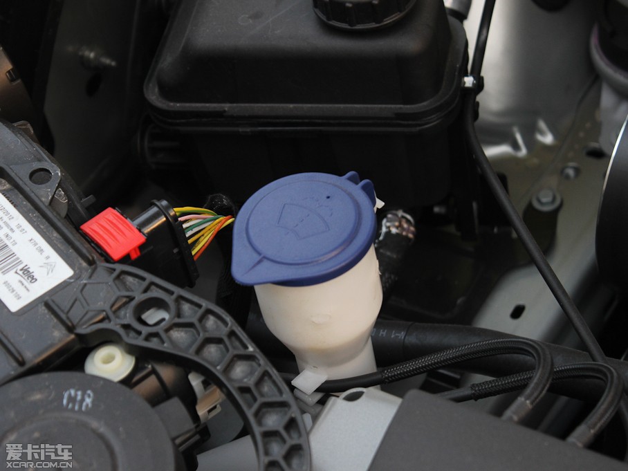 2013��ѩ�F��C5 2.3L �ԄӺ��A��