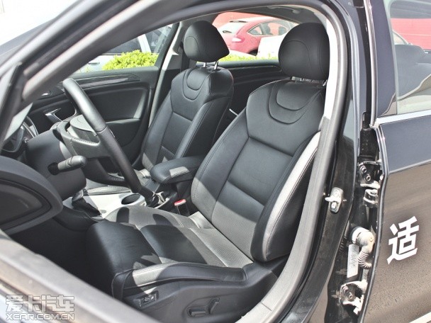 東風雪鐵龍2013款雪鐵龍C5