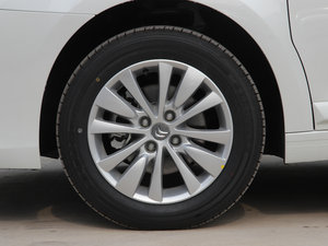 2013款1.6L 自动品享版 轮圈