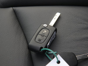 2013款1.6L CNG手动品尚版 车钥匙